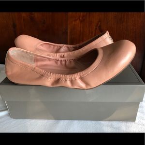 BCBG Peach Flat
